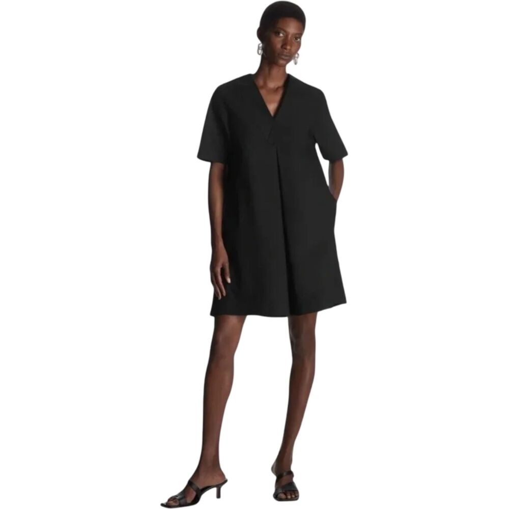 COS Black V-Neck T-Shirt Mini Tent Dress Box Pleat Minimalist EUC Sz 4